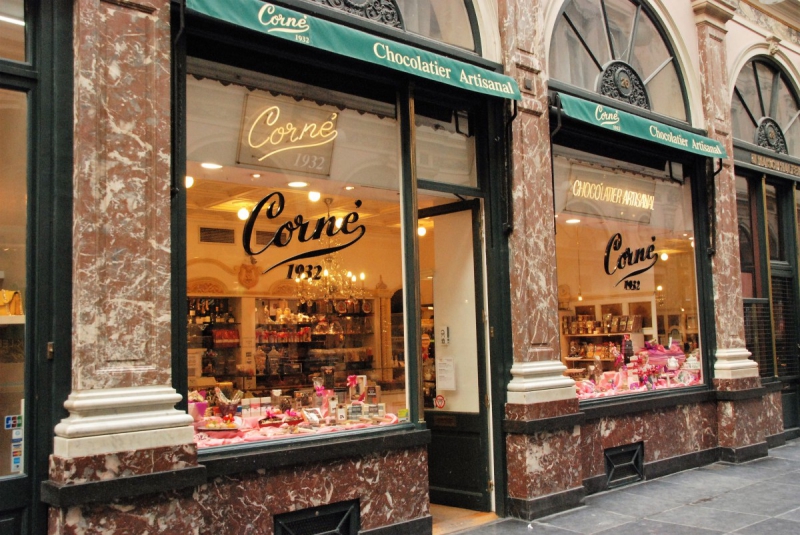 ecommerce-FAYENCE-min_chocolate_chocolaterie_shop_luxury_chic_gallery_brussels_belgium-558146